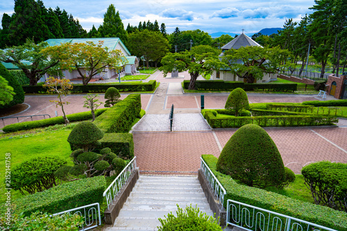 修道院のある風景