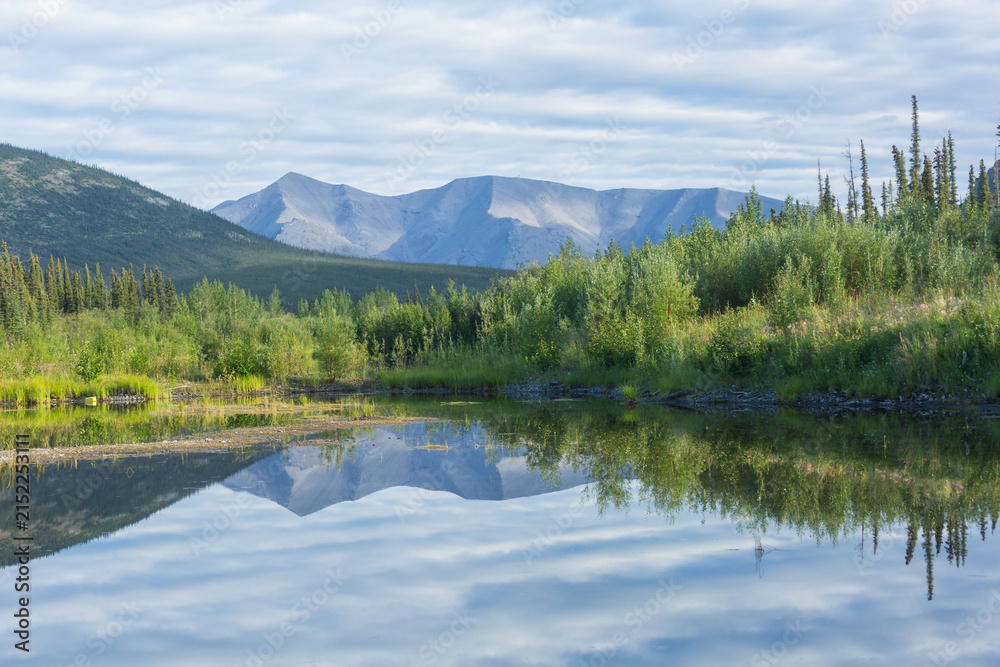 Obraz premium Lake in tundra