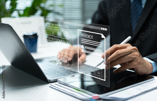 Fotografía Businessman managing digital invoices, accounting, billing, payment processing, bookkeeping, and automated financial workflows for efficient business operations