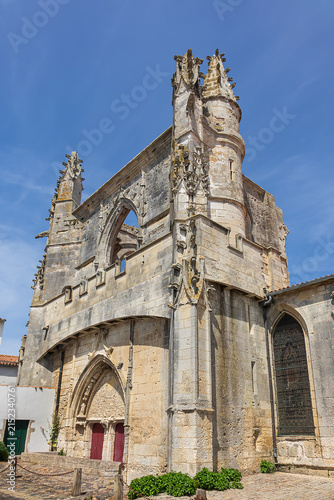 Gothic Church Saint-Martin in Saint-Martin-de-Ré (XIV - XV century) is a church with high vaulted ceilings, ribbed arches, and colored glass windows. Saint Martin de Re, Charente maritime, France.