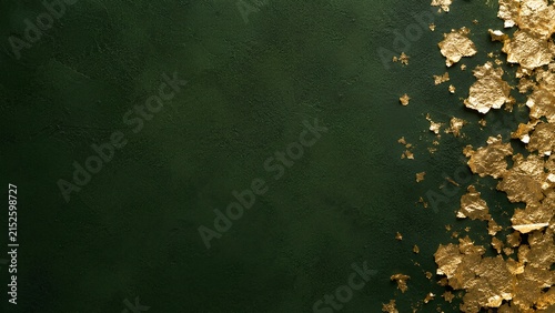 濃緑の質感ある背景の右側に散らばる金箔 / Gold leaf scattered on the right side of a dark green textured background (Generative AI)