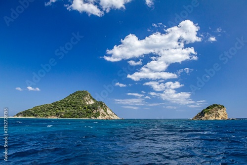 Canvas Print island in the sea