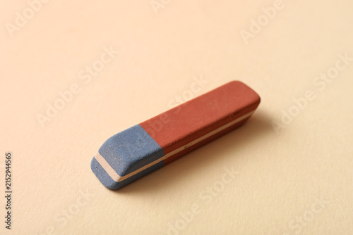 Cuadro en lienzo School eraser on light yellow background