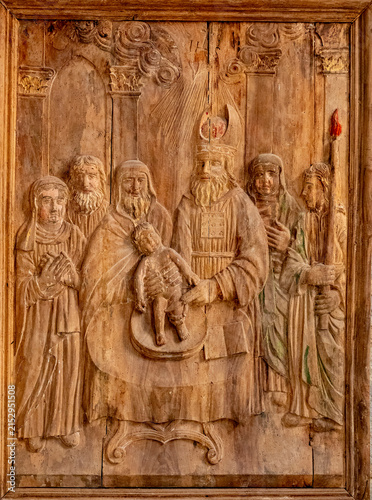 Quadro su tela Wood sculpture of Presentation of Jesus in the temple by Mary and Joseph