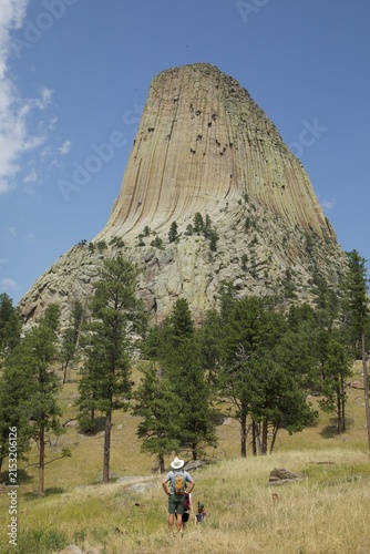 Un randonneur à Devils Tower - USA