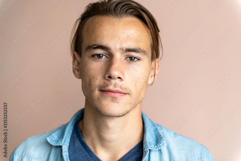 Obraz premium Casual portrait young man denim