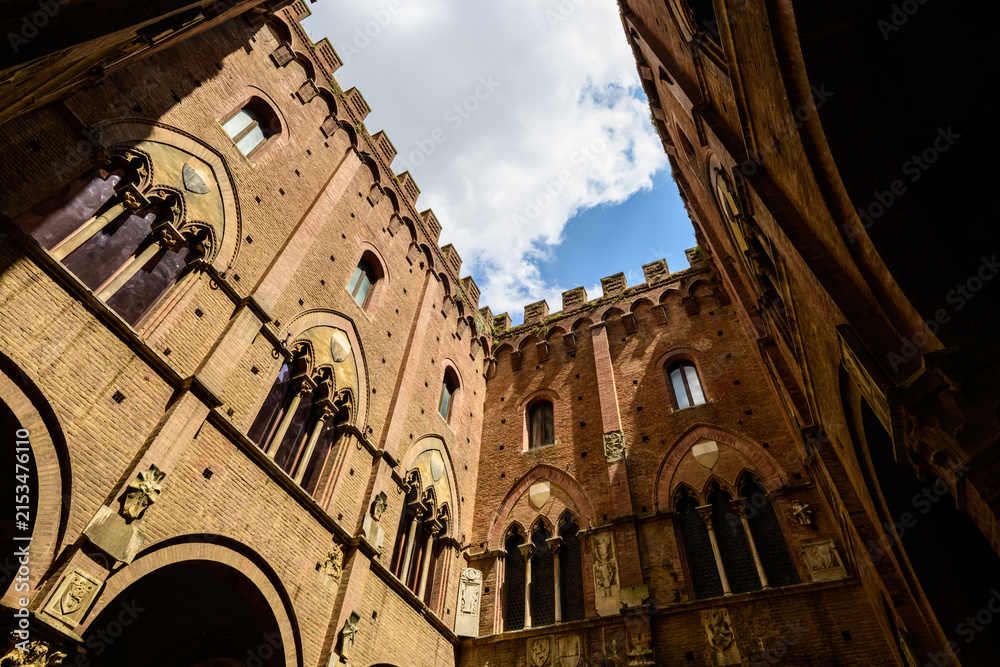 Fototapeta premium Gebäude in Siena