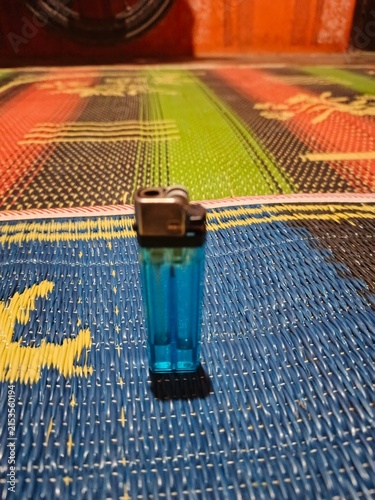 Canvastavla korek api gas, korek api transparan, korek biru, blue lighter, transparent light