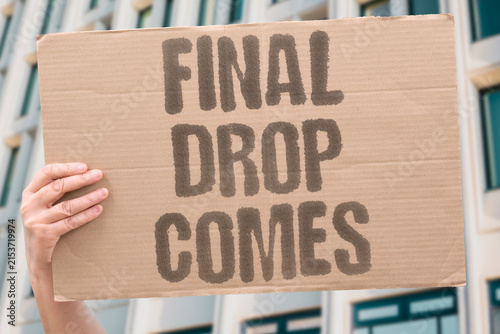 Foto "Final Drop Comes" The conditioner finally dispenses after days upside down