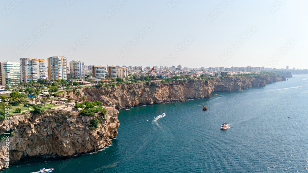 Obraz premium Aerial panorama of Antalya city and Mediterranean cliffs