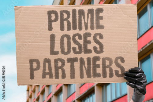 Fotografie "Prime Loses Partners" A prime minister loses religious coalition partners over a draft law and calls early elections