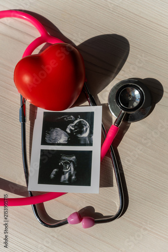 Konstfotografi Photo: Ultrasound screening of a child and stethoscope