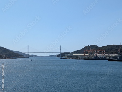 Foto Megami Bridge Cable Stayed Bridge and Industrial Port in Nagasaki Harbor Japan