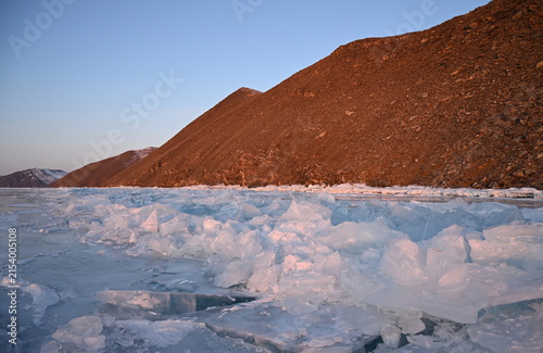 Foto Ice hummocks in the Olkhonsky Gate Strait on Lake Baikal