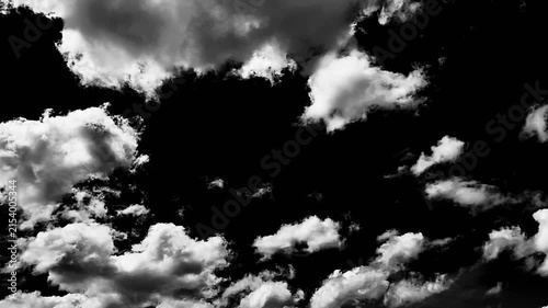ハイコントラストでモノトーンな空　タイムラプス