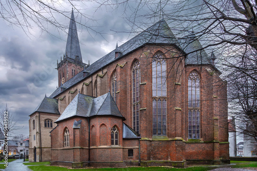 Bild auf Leinwand Gothic apse of St