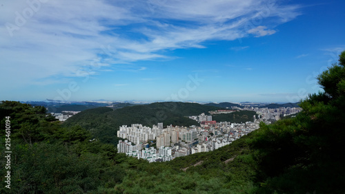 인왕산에서 바라본 서울 무악재와 홍제동 아파트