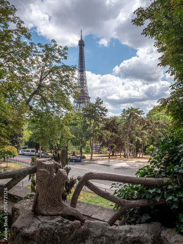 Tour Eiffel vue depuis le jardin du Trocadéro à Paris