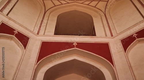 delhi's famous monument that also resembles to taj. Humayun tomb