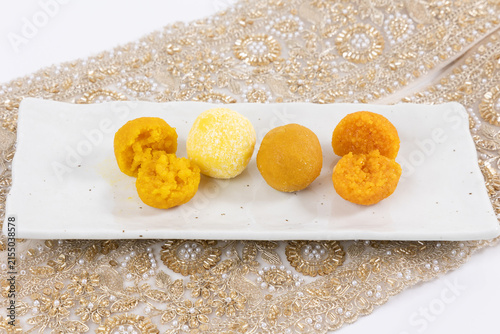 インドのお菓子　ラドゥ(laddu)