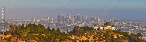 Quadro su tela Griffith Observatory Los Angeles Skyline and Griffith Park Panorama at Golden Ho