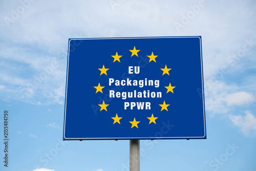 Cuadro en lienzo PPWR, new EU regulation for packaging waste, apply to member states of european