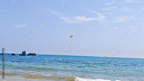 Konstfotografi kite surfing on the sea