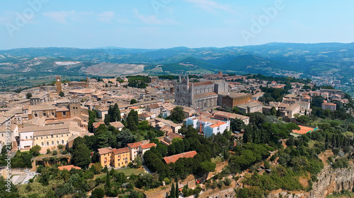 Fotografie Panoramic aerial view of Orvieto medieval hilltop town Duomo cathedral and volca