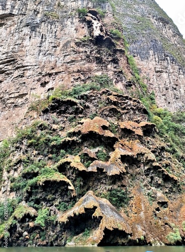 Sumidero Canyon in Chiapas mexico, boat tour, Canyon walls, lake, view point, photo stop, foggy