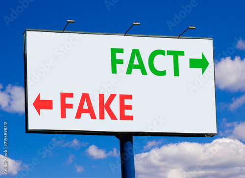 Canvastavla Fact or fake words symbol