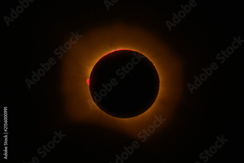 Cuadro en lienzo Total solar eclipse creating a celestial phenomenon with solar corona and promin