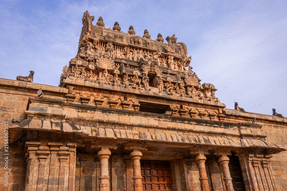 Obraz premium Airavatesvara Temple is a Hindu temple of Chola architecture located in Darasuram, Kumbakonam, Thanjavur, South India, Tamil Nadu. UNESCO World Heritage Site. archaeological monument. King Rajaraja.
