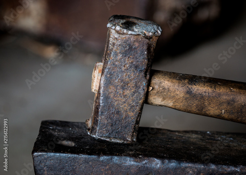 Photography hammer and anvil