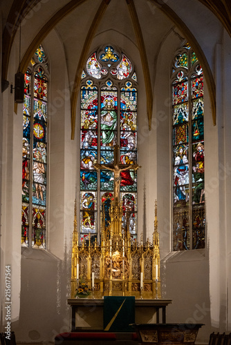 Konstfotografi Stained Glass and Golden Altar in St Thomas Church Leipzig
