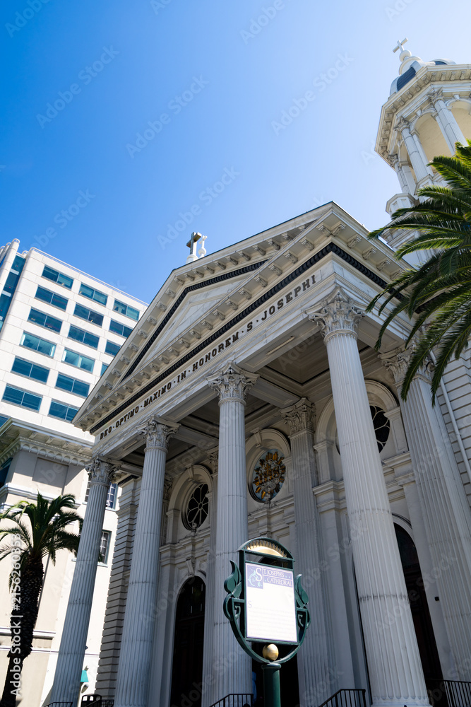 Fototapeta premium Low Angle Shot of Cathedral Basilica of St Joseph Facade with Columns and Dome in San Jose