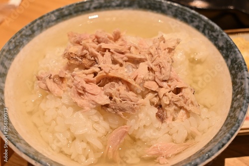 ほぐし鮭のお茶漬け