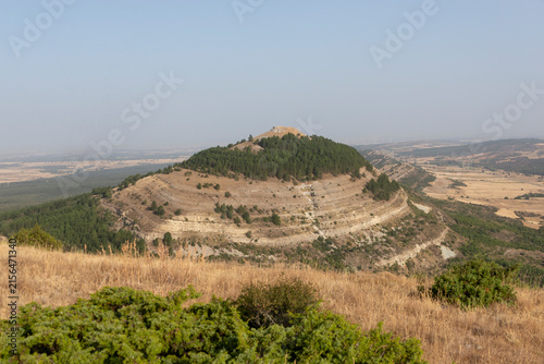 Obraz na płótnie Vista del alto de El Castillejo desde la vecina cima de la Muela en la Sierra de las Mamblas, Burgos