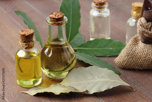Bay Laurel Essential Oil in Glass Vials with Fresh and Dried Leaves and Hessian Pouch