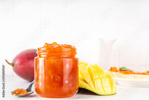 Картината върху платно Golden mango marmalade jam with fresh mango fruits