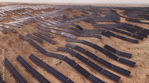 Integrated solar power and energy storage station	