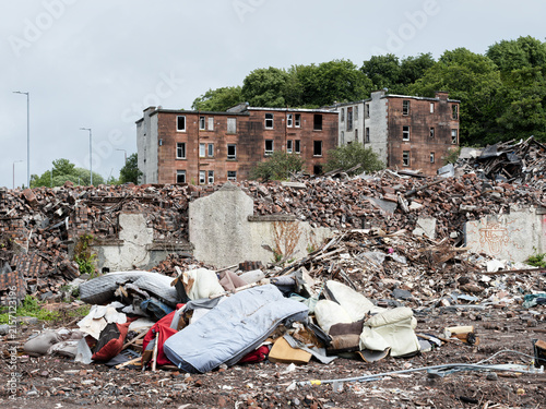 Fotografía Tenement flats during demolition in poor housing area in Port Glasgow