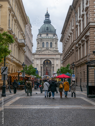 Photography christmas market on zrinyi street leading to st stephens basilica in budapest hu