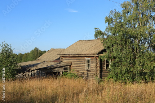 Фотография Abandoned, uninhabited houses in old villages from the time of collective farms and collectivization in the Soviet Union