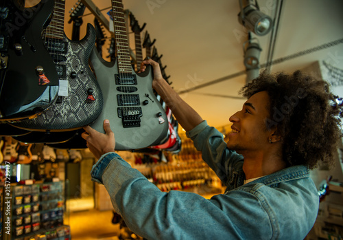 Naklejka Selecting Electric Guitar.