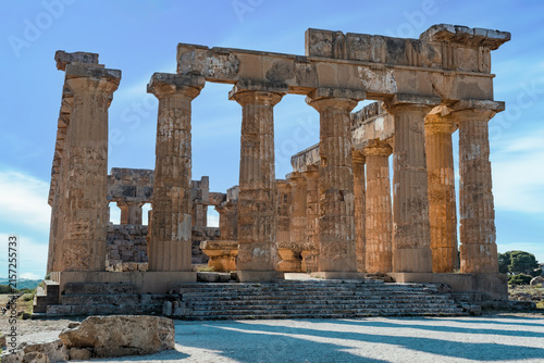 Obraz na płótnie Ancient Greek Temple of Hera at Selinunte in Sicily