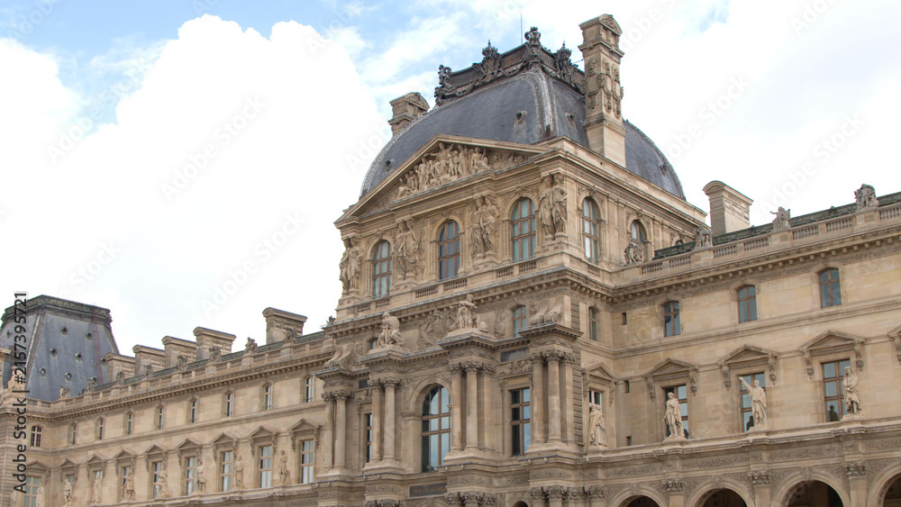 Fototapeta premium Ornate Renaissance Facade of the Historic Louvre Museum in Paris