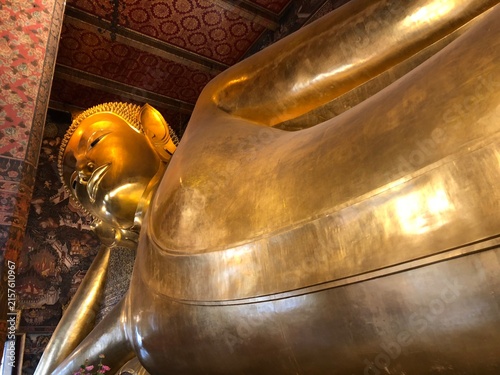Картината върху платно Wat Pho in Bangkok . The Temple of the Reclining Buddha