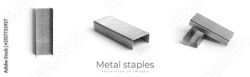 Obraz na płótnie Metal staples isolated on a white background.