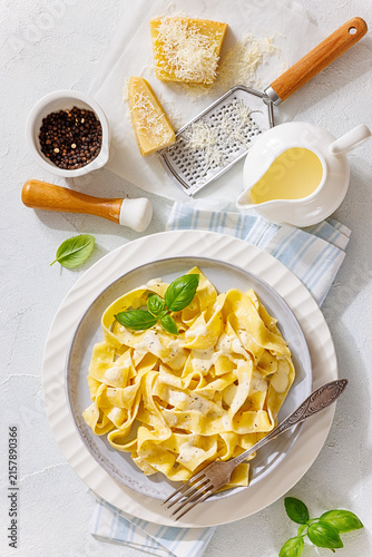 Tagliatelle Alfredo Pasta with Creamy Cheese Sauce