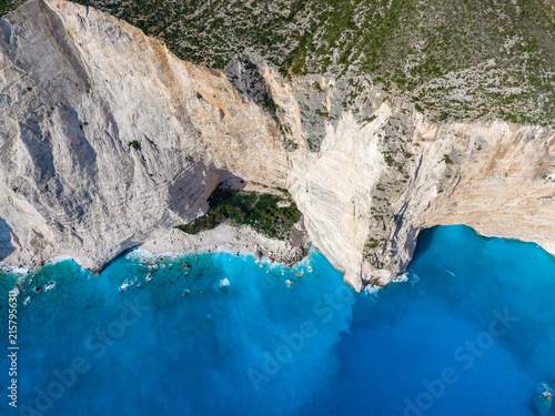 Fotografie Stunning coastal view of White Beach in Zakynthos, Greece, showcasing turquoise